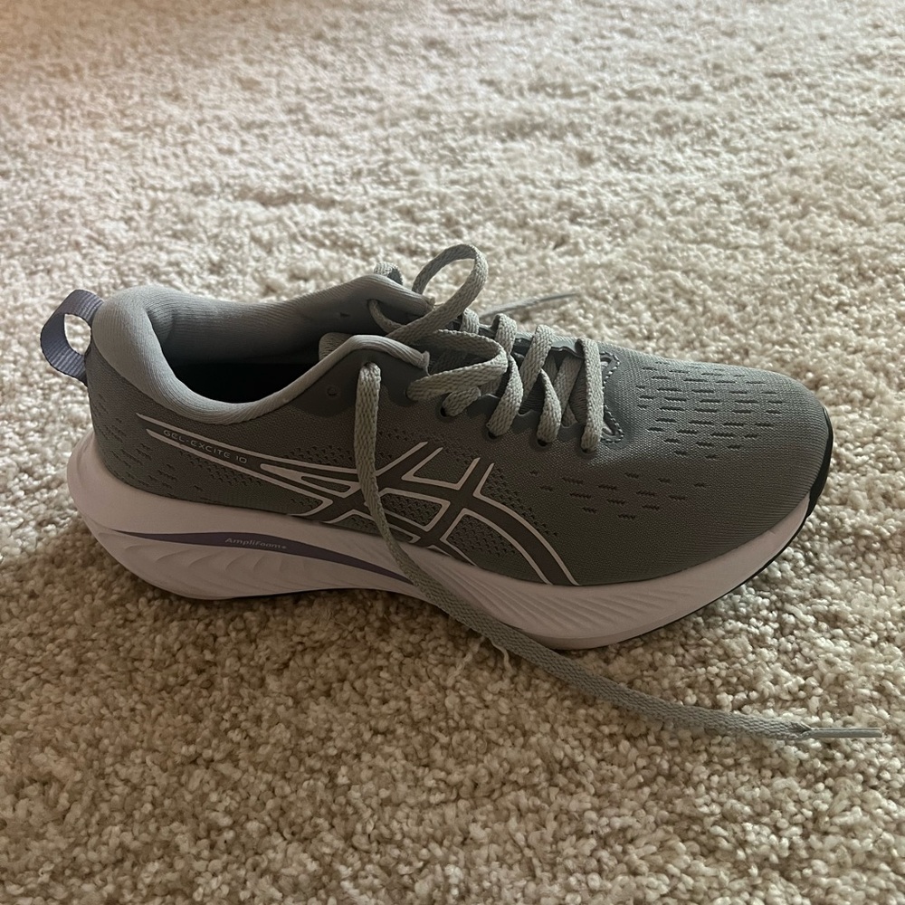 ASICS Gray Running Shoes - Picture 3 of 7